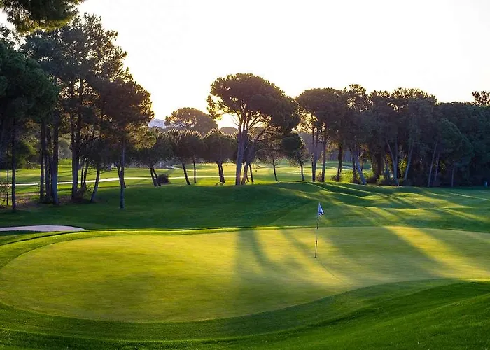 Voyage Golf And * Μπέλεκ